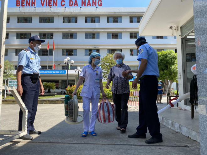 Xúc động tâm thư của Giám đốc Bệnh viện C Đà Nẵng khi được dỡ lệnh phong tỏa - 6