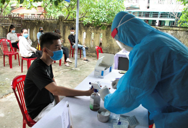 Sẽ giãn cách xã hội tại TP Đông Hà, nơi ca bệnh Covid-19 đi lại dày đặc - 2