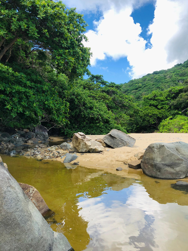 Bật mí về bãi biển Bí Mật, điểm checkin siêu chất, siêu ảo ở Côn Đảo không phải ai cũng biết - 7