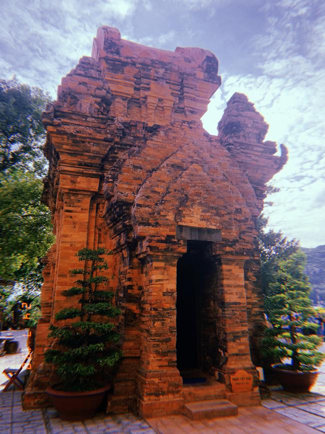 Vẻ đẹp cổ kính của tháp Bà Ponagar - 3