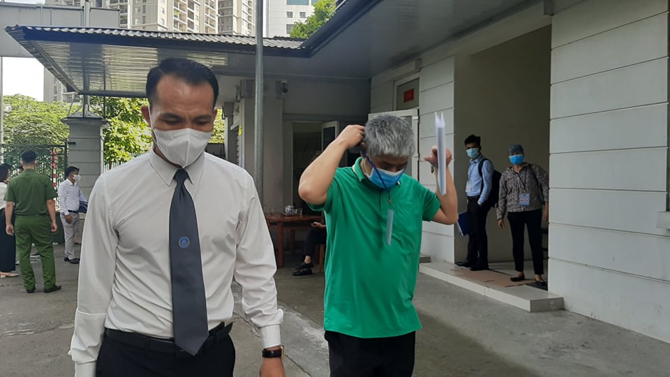 Xét xử vụ học sinh lớp 1 trường Gateway tử vong: Bị cáo Quy một mực kêu oan - 2