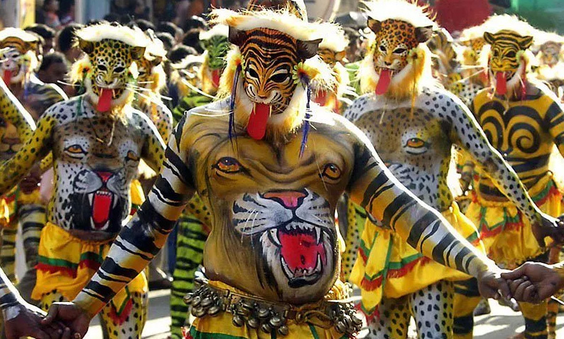 Những lễ hội, nghi lễ kỳ lạ ở Ấn Độ khiến du khách sốc nặng - 3