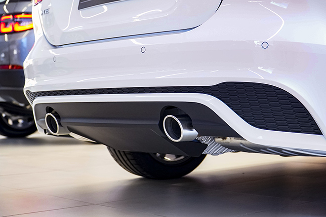 Cận cảnh mẫu xe thể thao Jaguar XE mới nhất tại Việt Nam, giá bán hơn 2,7 tỷ đồng - 9