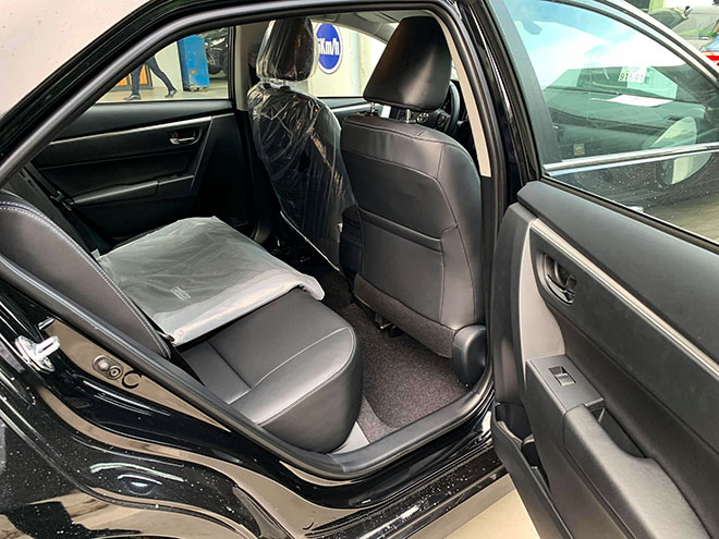 Cận cảnh Toyota Corolla Altis thế hệ mới tại Việt Nam - 8
