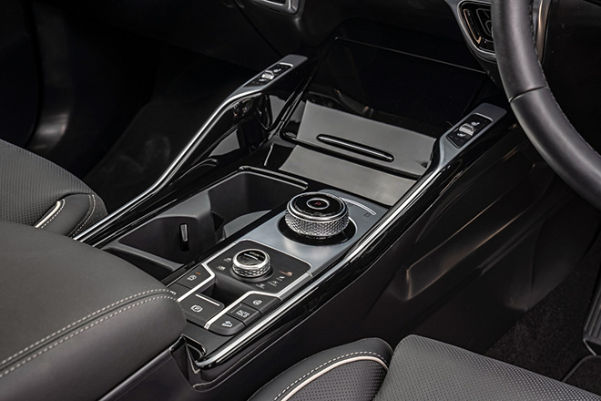 KIA Sorento thế hệ mới có giá bán 1,2 tỷ đồng - 11