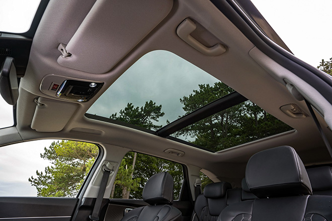 KIA Sorento thế hệ mới có giá bán 1,2 tỷ đồng - 8