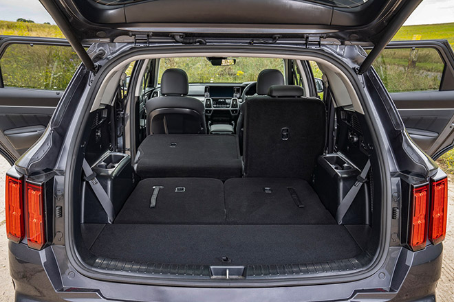 KIA Sorento thế hệ mới có giá bán 1,2 tỷ đồng - 12