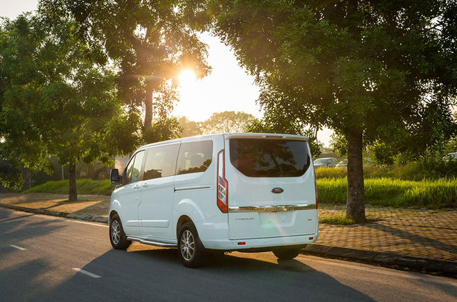 Giá lăn bánh xe MPV Ford Tourneo mới nhất tháng 8/2020 - 6
