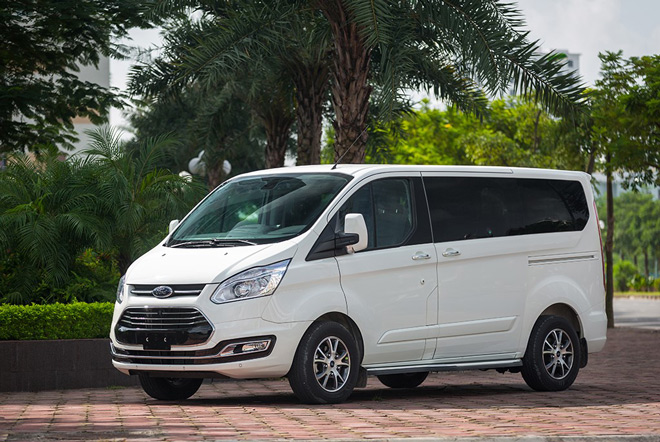 Giá lăn bánh xe MPV Ford Tourneo mới nhất tháng 8/2020 - 1