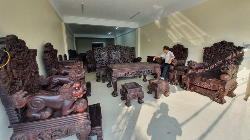 Những bộ bàn ghế "siêu khủng" đại gia Việt xem như "báu vật", cất kho 30 năm không bán - 3