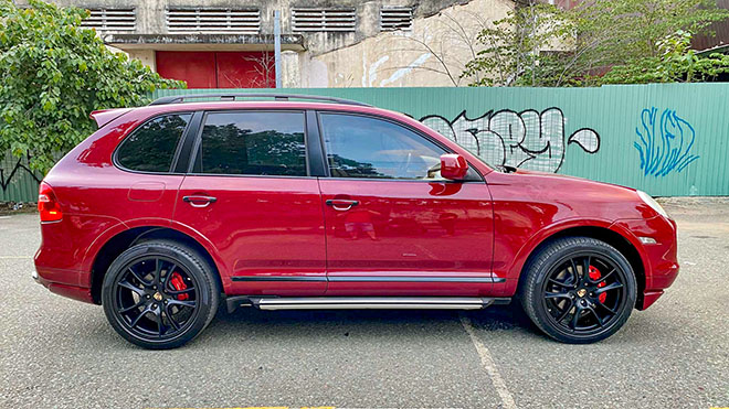Porsche Cayenne GTS 10 năm tuổi, rao bán giá như SUV hạng trung - 3