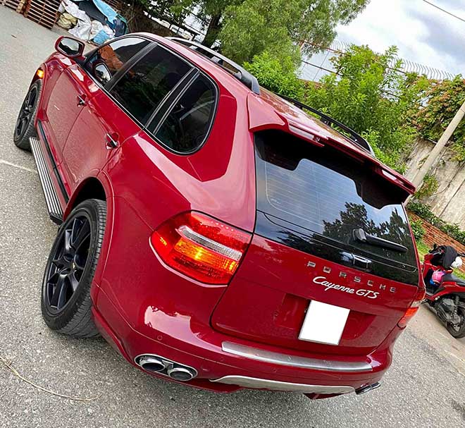 Porsche Cayenne GTS 10 năm tuổi, rao bán giá như SUV hạng trung - 4