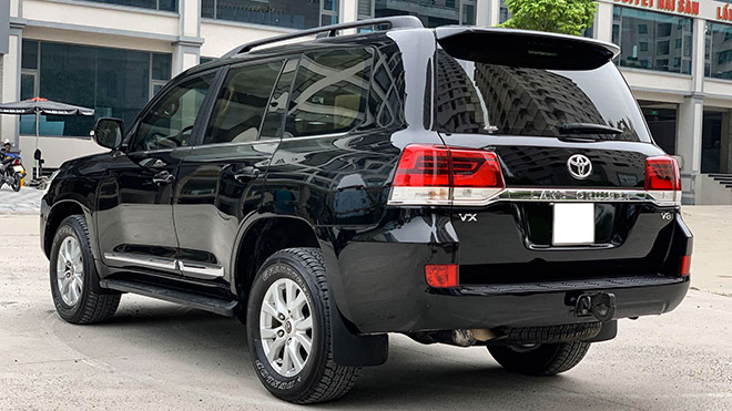 Xe SUV cỡ lớn Toyota Land Cruiser đời 2015, chạy chán bán vẫn lời - 5