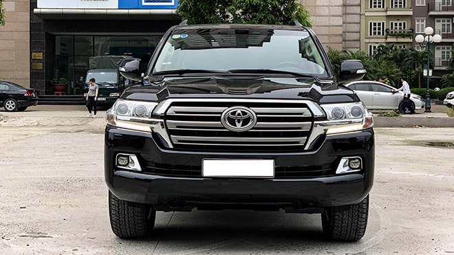 Xe SUV cỡ lớn Toyota Land Cruiser đời 2015, chạy chán bán vẫn lời - 3