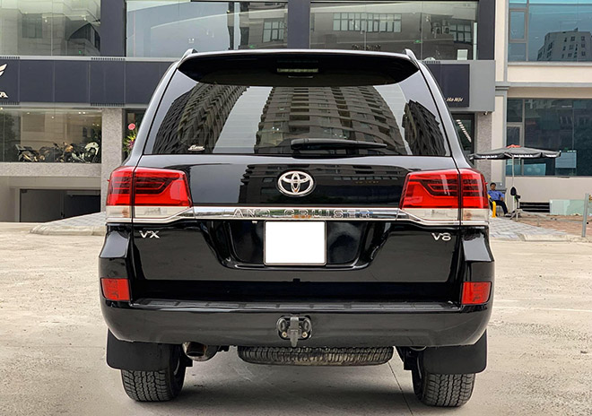Xe SUV cỡ lớn Toyota Land Cruiser đời 2015, chạy chán bán vẫn lời - 4
