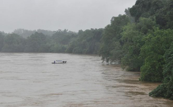 Nước lũ dâng cao, đường phố Yên Bái biến thành sông - 10