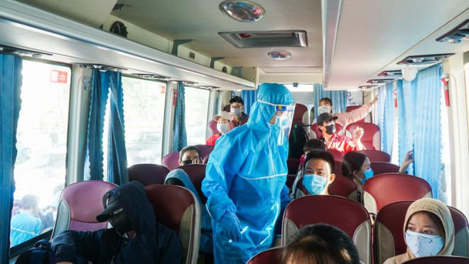 Hơn 700 người dân Quảng Ngãi rời 'tâm dịch Đà Nẵng' về quê - 5