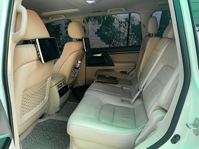 Toyota Land Cruiser máy dầu đời 2018 rao bán giá 5,2 tỷ đồng - 6