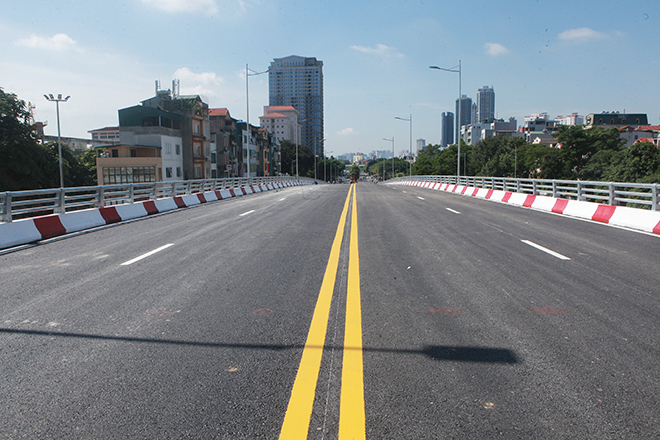 Cầu vượt trăm tỷ kết nối 3 quận ở Hà Nội trước ngày thông xe - 6