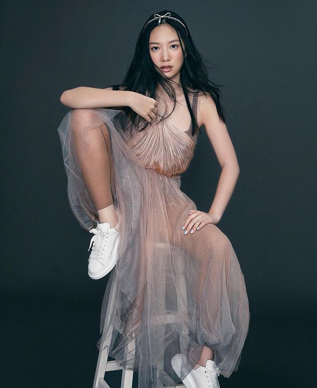 Ái nữ nhà Chân Tử Đan 16 tuổi trổ mã xinh đẹp, chân dài tít tắp như hoa hậu - 5