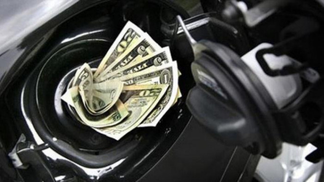 Đi ô tô tiết kiệm nhiên liệu đỡ tốn bao nhiêu tiền một năm? - 1