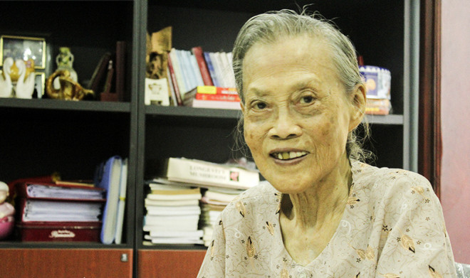 Chuyện về giáo sư Lê Thi - người phụ nữ kéo cờ trong ngày Quốc khánh 2/9/1945 vừa qua đời ở tuổi 95 - 2