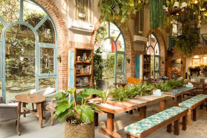 Quán cà phê giữa lòng Sài Gòn khiến bạn cảm giác như đang ở giữa mùa Thu châu Âu - 3