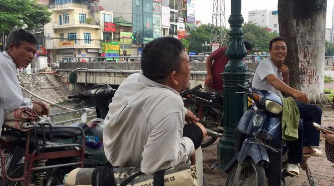 ‘Chợ người’ Hà Nội ế ẩm vì dịch COVID - 19 - 3