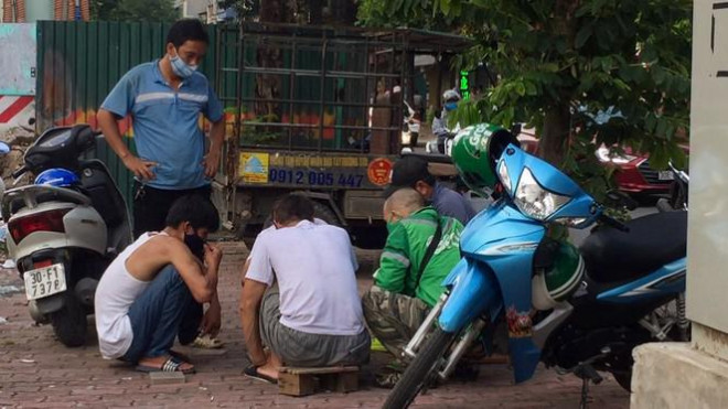 ‘Chợ người’ Hà Nội ế ẩm vì dịch COVID - 19 - 7
