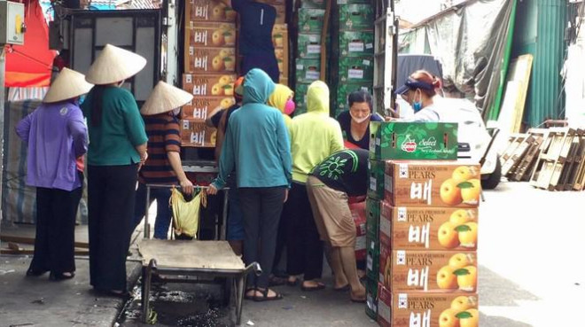 ‘Chợ người’ Hà Nội ế ẩm vì dịch COVID - 19 - 10