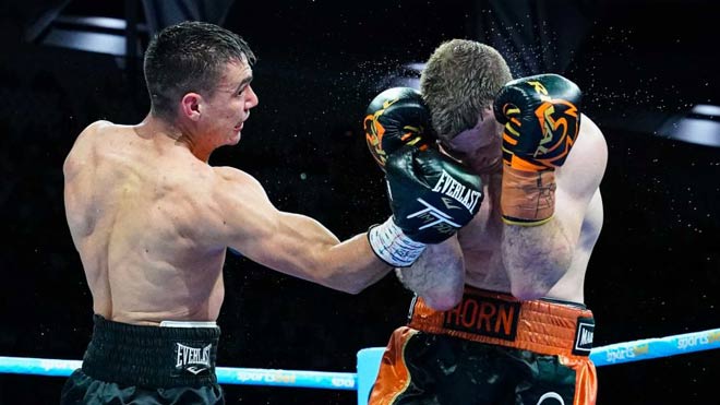 "Gã hề" Fury đòi đấm vào mặt nhà vô địch WWE, võ sỹ hạ Pacquiao thua sốc - 1
