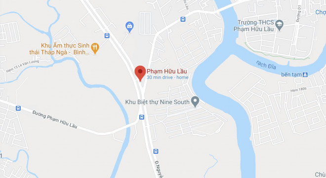 Kinh hãi xe bồn tông người dừng đèn đỏ ở Nhà Bè - 3