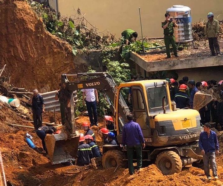 Sập công trình ở Phú Thọ, 4 người tử vong - 3