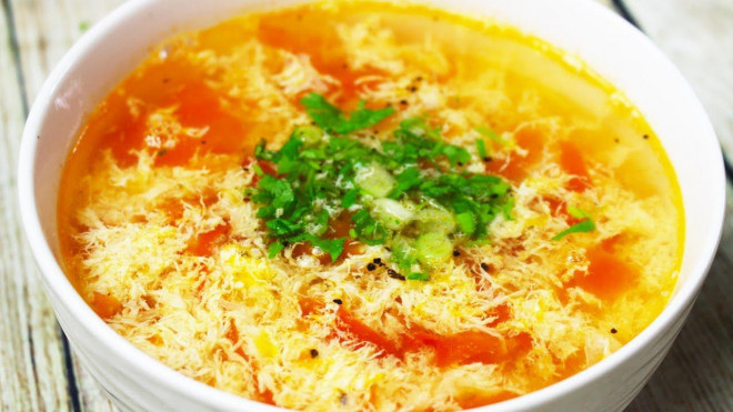 Từ vụ 2 bà cháu nhập viện vì ăn trứng nấu cà chua, chuyên gia chỉ rõ thói quen nguy hiểm cần loại bỏ sớm - 1