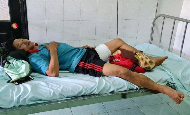 Bắn hạ trâu điên húc nhiều người trọng thương - 2