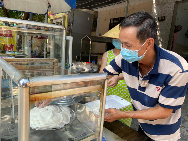 Đà Nẵng: Hàng quán ăn uống nhộn nhịp trở lại trong ngày đầu nới lỏng giãn cách - 10