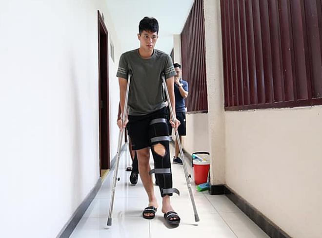 Vấn đề của bóng đá Việt đằng sau những ca... đứt dây chằng - 1
