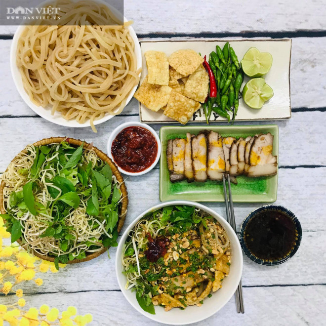 Lạ miệng với món cao lầu Hội An đậm đà, chuẩn vị - 3