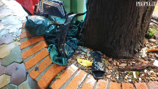 Cây bật gốc, tét nhánh đè nhiều người đi đường ở Gò Vấp - 7