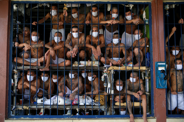 Cảnh ám ảnh tại nhà tù giam thành viên băng đảng &#34;tàn bạo nhất thế giới&#34; - 1
