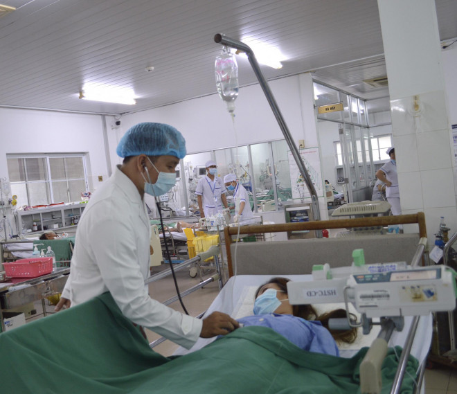1599488606 243a1ef8dcbfb1d2d0797e1de66a1853 | Cô gái bất ngờ tím tái toàn thân sau khi lấy thuốc của mẹ uống Cô gái bất ngờ tím tái toàn thân sau khi lấy thuốc của mẹ uống - 1