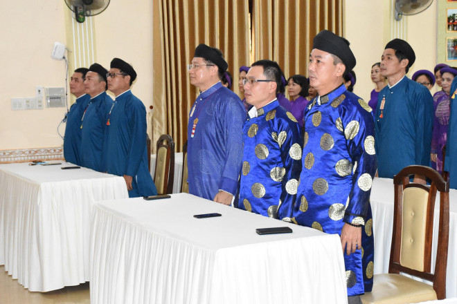 Lãnh đạo ngành văn hóa lên tiếng chuyện nam công chức mang áo dài ngũ thân đến công sở - 3