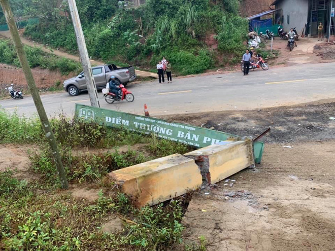 Rớt nước mắt trước gia cảnh của cháu bé tử vong trong vụ sập cổng trường ở Lào Cai - 7