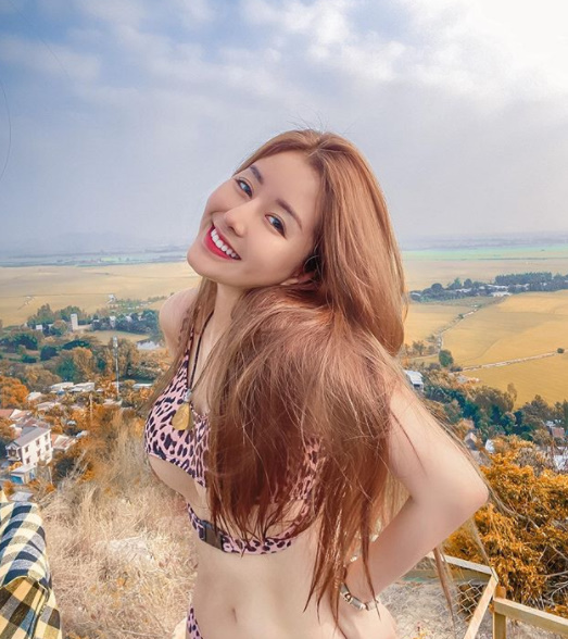 Sau lùm xùm sửa mặt ở tuổi học sinh, nữ sinh Sài Thành gây sốt trở lại với body rực lửa - 5