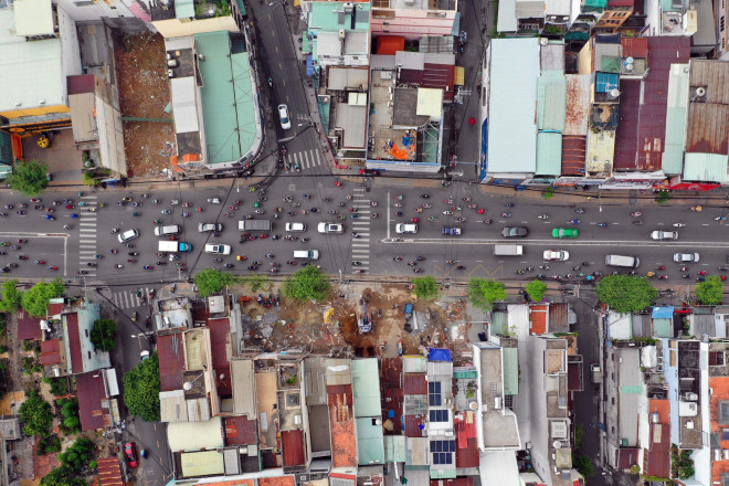 Loạt ảnh hối hả bàn giao mặt bằng metro số 2 vào sáng 11-9 - 6