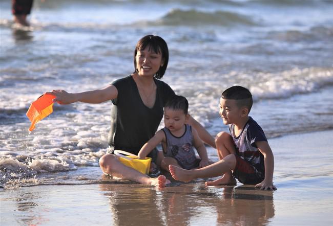 Ảnh: Đà Nẵng trong ngày cuối tuần đầu tiên sau lệnh nới lỏng giãn cách xã hội - 5