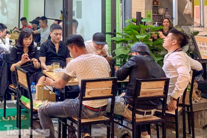 Cận cảnh những tuyến phố sẵn sàng 'sống xuyên đêm' ở Hà Nội - 12