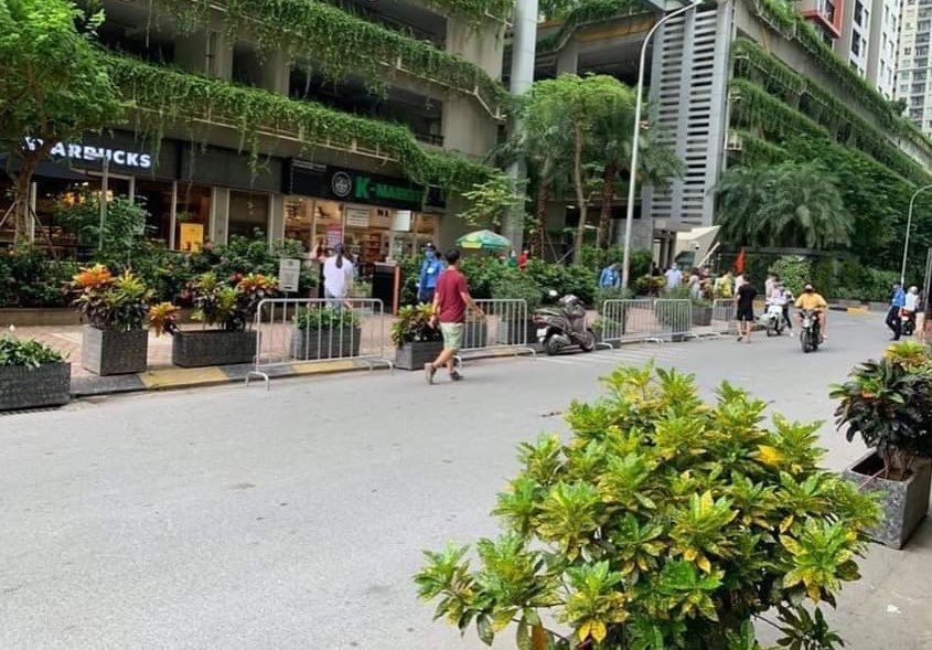 Hình ảnh bất ngờ tại con ngõ - nơi hàng loạt ô tô từng bị dán giấy “cảnh báo” - 2