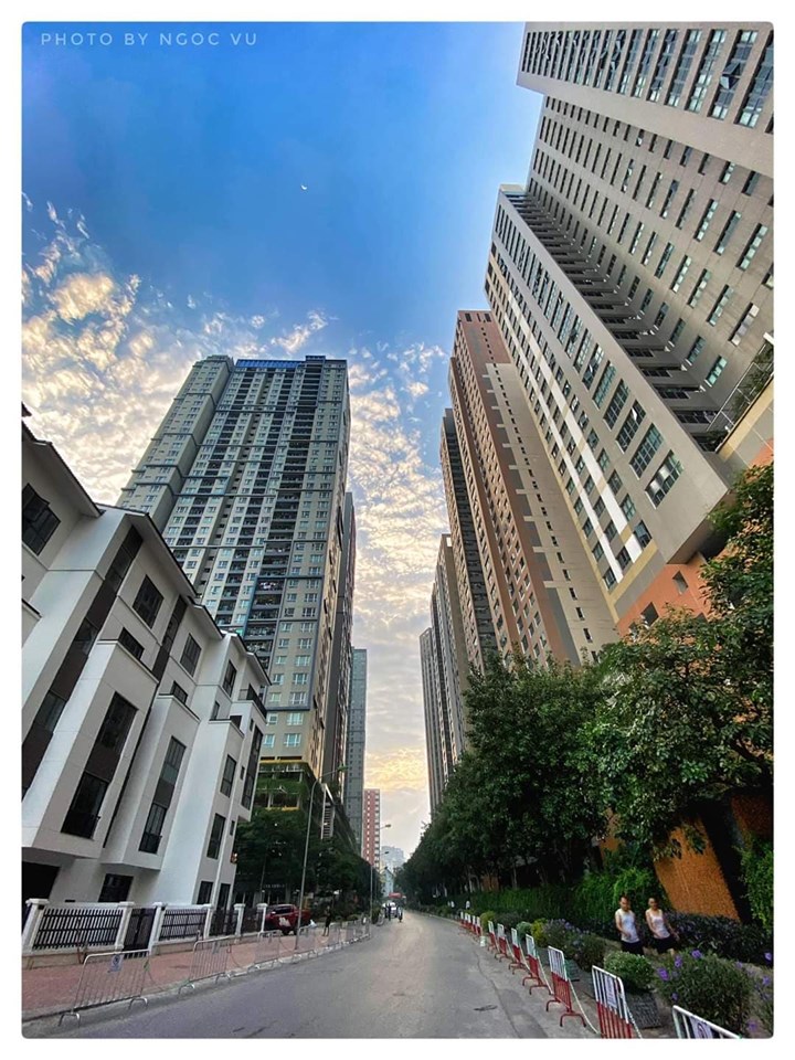 Hình ảnh bất ngờ tại con ngõ - nơi hàng loạt ô tô từng bị dán giấy “cảnh báo” - 4