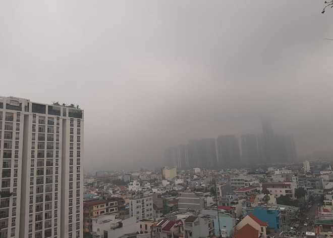 Sương mù bao trùm Sài Gòn, nhiều tòa nhà cao tầng bất ngờ “biến mất” - 5